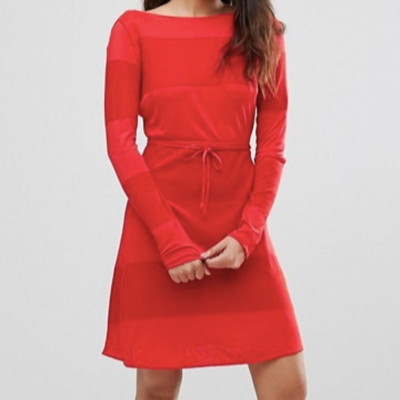 gigi hadid tommy hilfiger dress